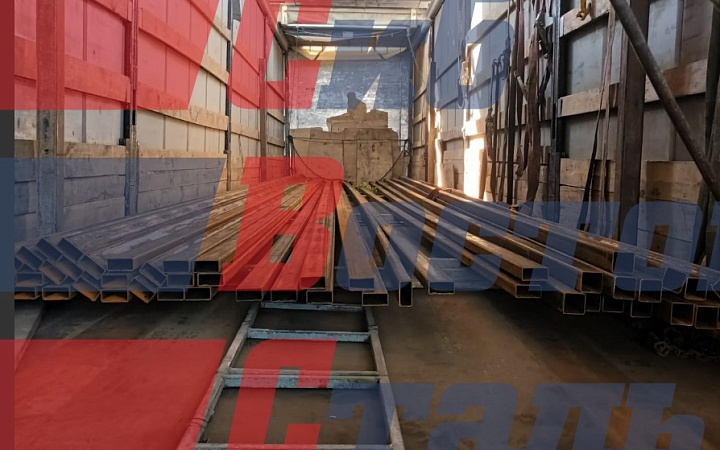 Труба 60х60х3мм (12м) Труба 80х40х3мм (12м)